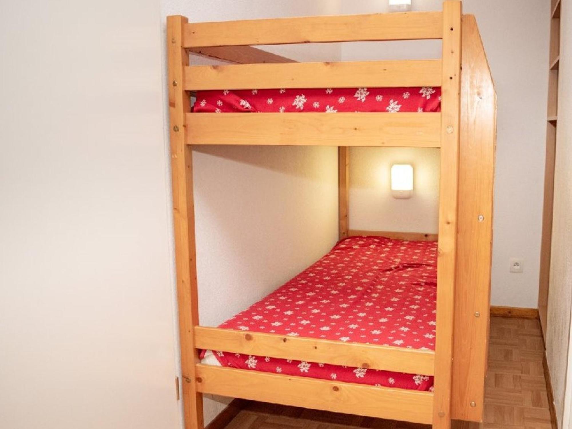 2 Pieces, 6 Pers, Balcon, Parking, Animaux Admis, - Fr-1-504-108 * Puy-Saint-Vincent